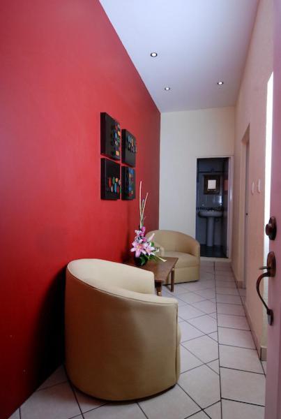 Hotel & Suites Galeria Morelia Phòng bức ảnh